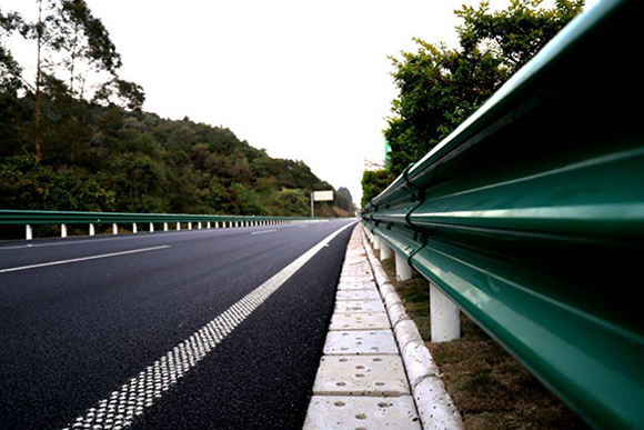 吕梁高速公路护栏的常用类型