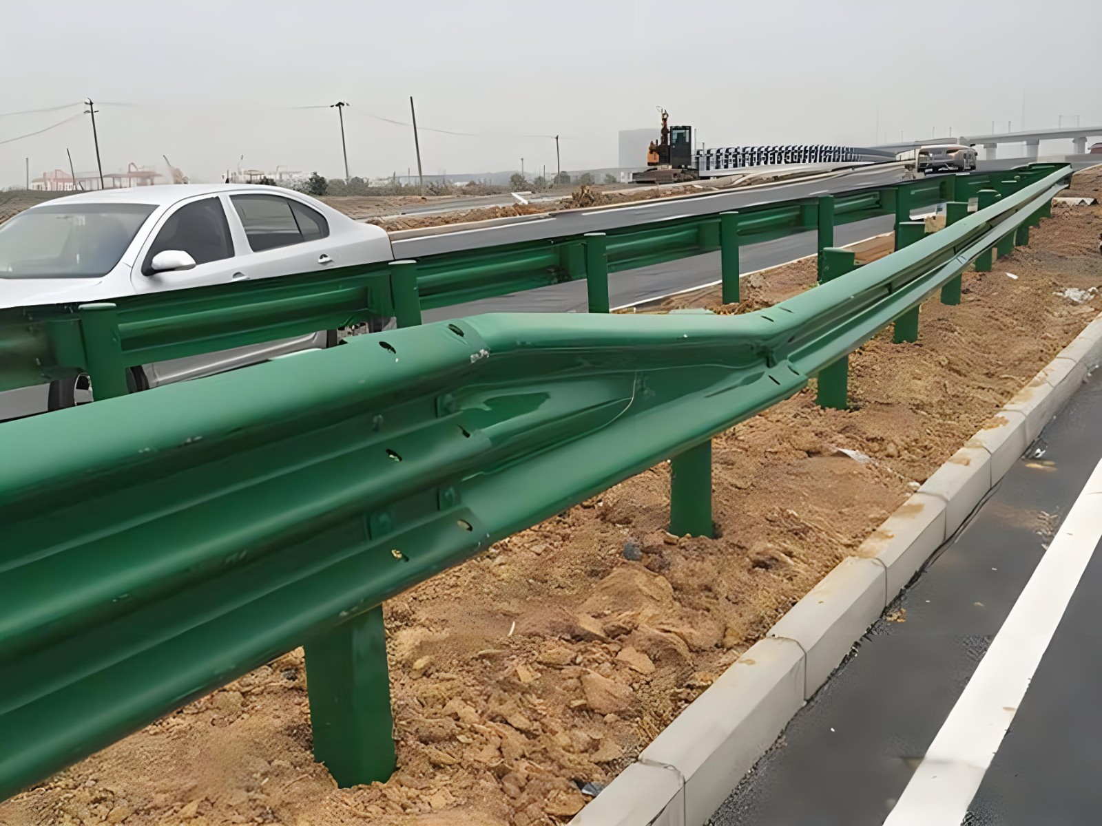 吕梁高速波形护栏板日常维护方案确保道路安全新举措